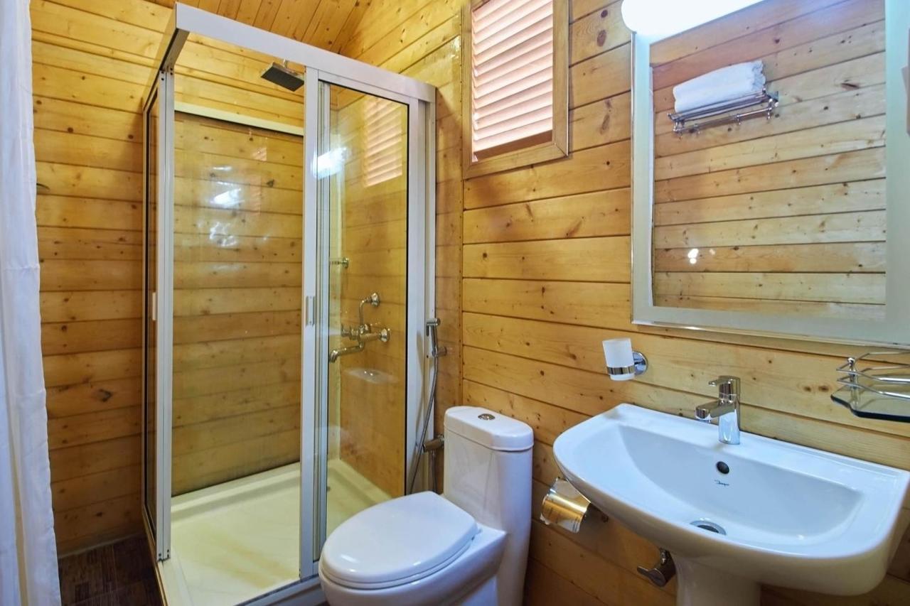 Tiara Fiesta Beach Cottages Morjim Eksteriør billede